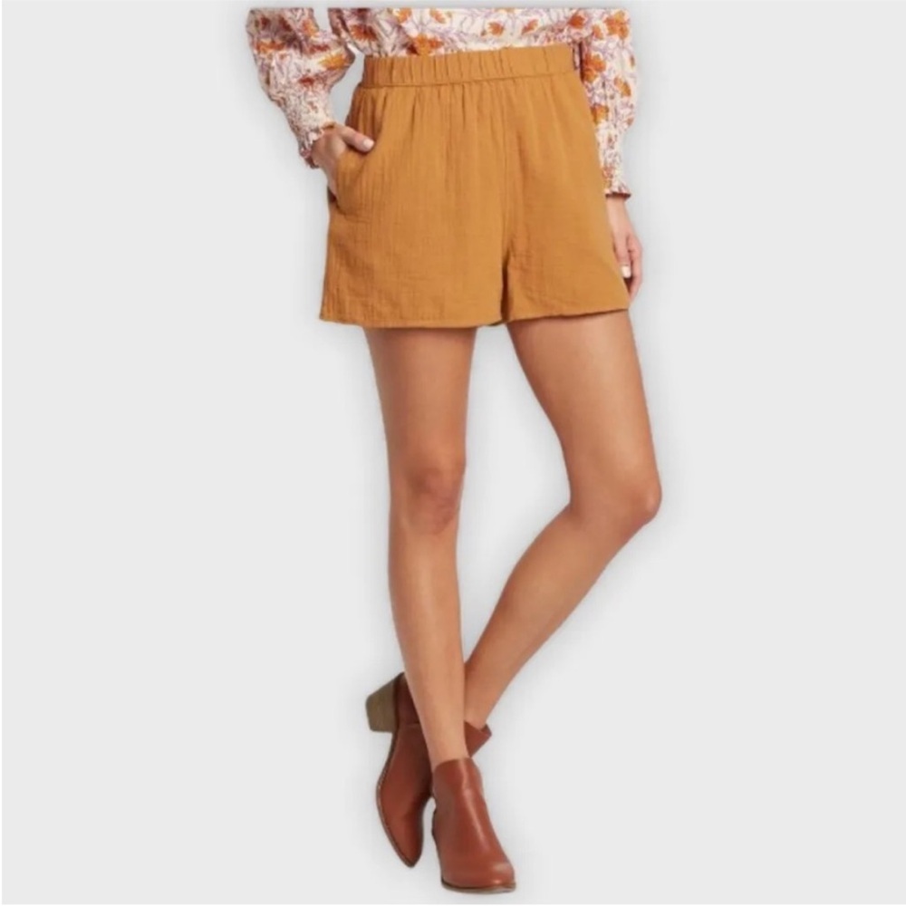 Universal Thread Gold High Rise Pull-On Shorts